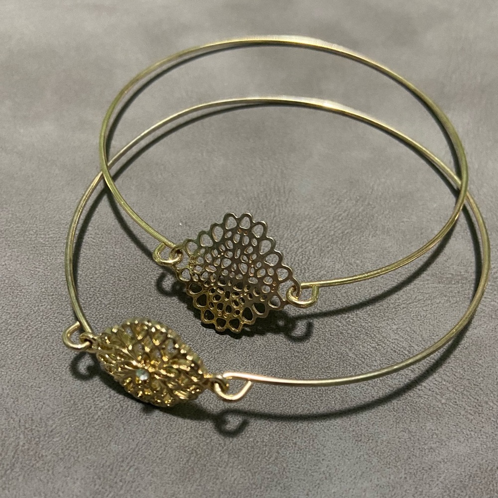 gold bangle bracelets - Picture 3 of 5